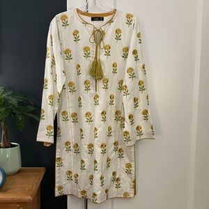 Kapray Woman Fine Cambric Cotton Tunic, Size M, Exquisite Embroidery & Details!